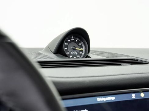 Used 2019 Porsche Panamera 4 AWD/4WD image 18