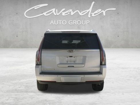 Used 2017 Cadillac Escalade Platinum image 6