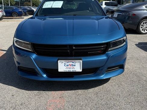 Used 2023 Dodge Charger SXT RWD image 2