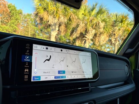 New 2026 Jeep Wrangler Unlimited Rubicon w/ Safety Group image 26