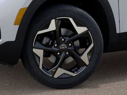 New 2026 Kia Seltos EX FWD image 9