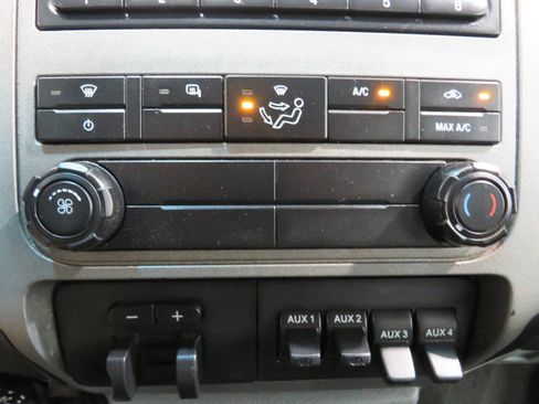 Used 2012 Ford F350 XLT w/ Snow Plow Prep Pkg AWD/4WD image 18