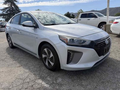 Used 2017 Hyundai Ioniq SEL FWD image 1