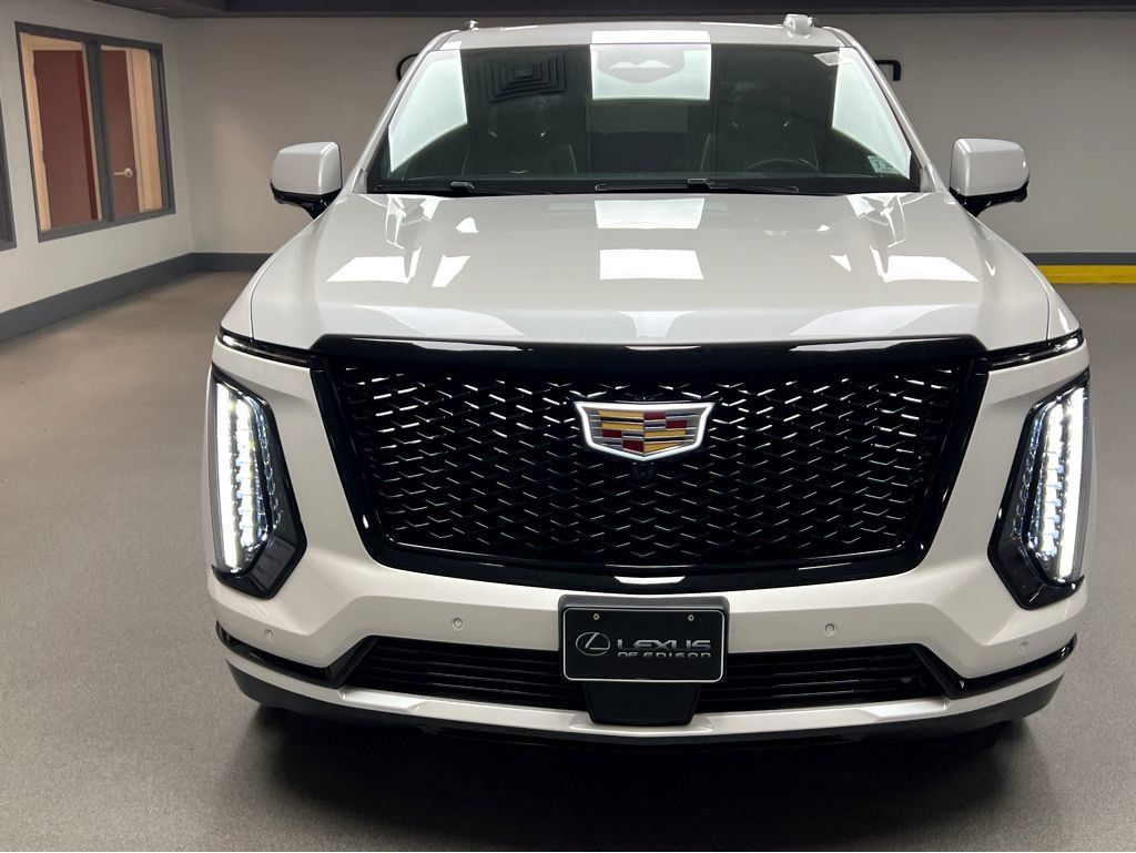 Used 2025 Cadillac Escalade ESV Sport Platinum w/ LPO, Floor Liner Package AWD/4WD image 2