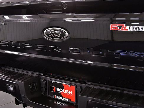New 2026 Ford F250 Lariat w/ Black Appearance Package AWD/4WD image 12