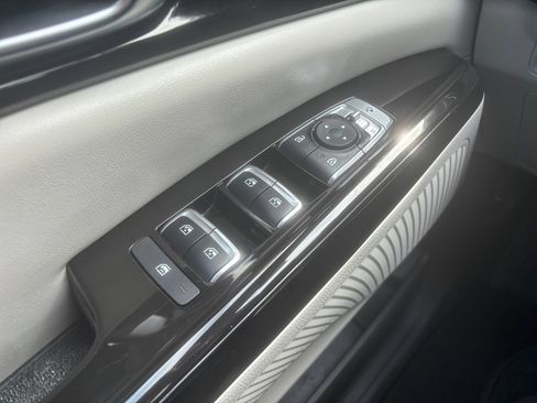 Used 2023 Kia Carnival SX image 20