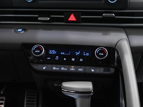 Used 2026 Hyundai Elantra SEL Sport Premium FWD image 17