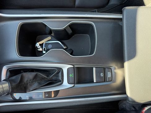 Used 2020 Honda Accord EX image 29