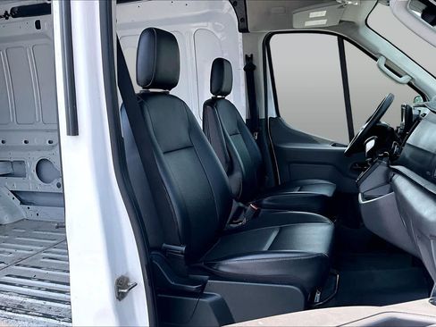 Used 2023 Ford Transit 250 Medium Roof AWD image 9