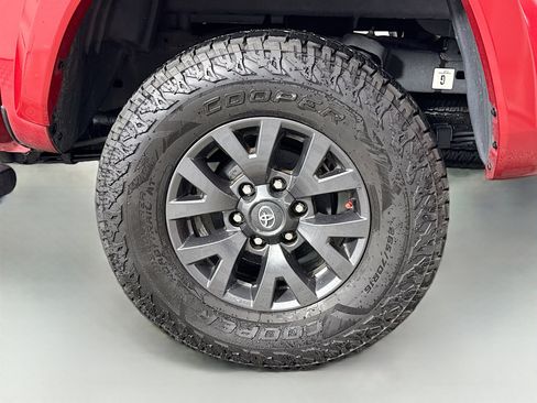 Certified 2023 Toyota Tacoma SR5 image 27
