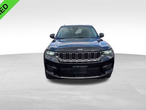 Used 2023 Jeep Grand Cherokee Laredo AWD/4WD image 4