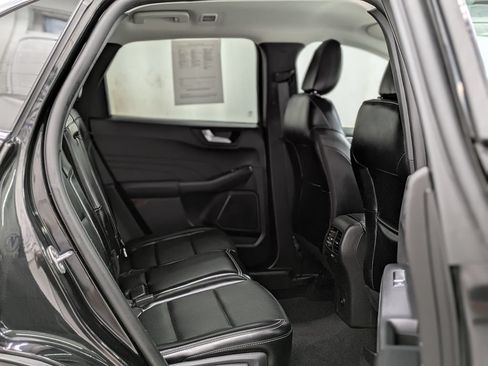 Used 2024 Ford Escape Platinum AWD/4WD image 24