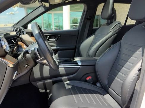 Used 2023 Mercedes-Benz GLC 300 4MATIC image 10
