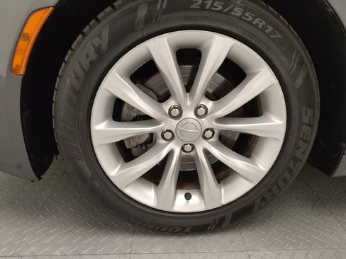 Used 2015 Chrysler 200 C image 31