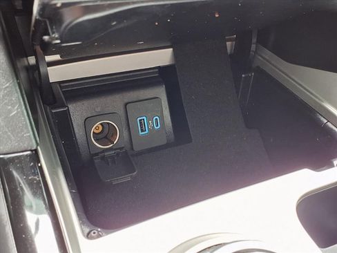 Used 2022 Ford Explorer ST image 11