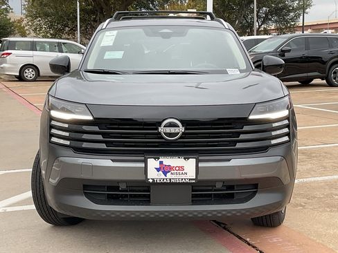 New 2026 Nissan Kicks SV image 3