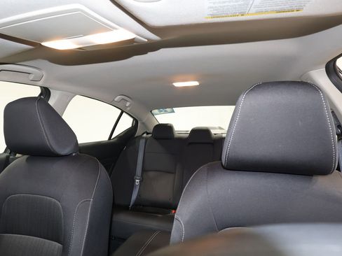 Used 2024 Nissan Altima 2.5 SV image 16