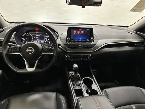 Used 2024 Nissan Altima 2.5 SR image 29