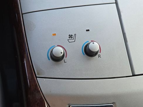 Used 2008 Toyota Avalon XL image 25