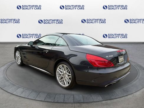 Used 2017 Mercedes-Benz SL 550 image 4