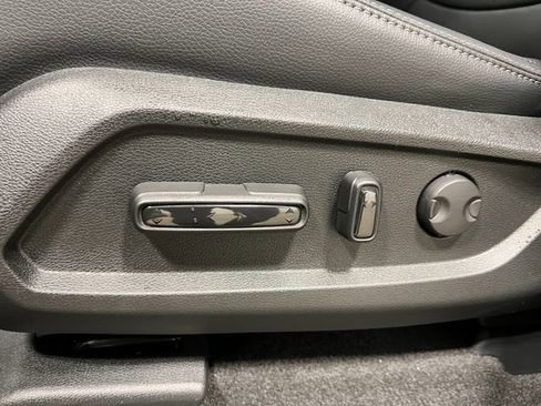 New 2025 Honda Pilot Touring image 14