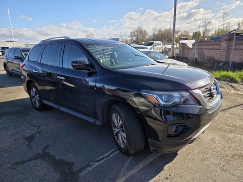 Used 2019 Nissan Pathfinder SL image 3