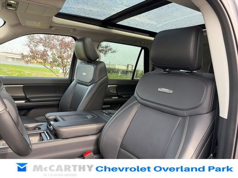 Used 2025 Ford Expedition Platinum AWD/4WD image 63