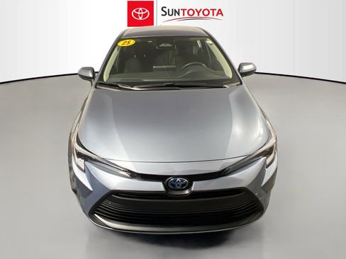 Used 2025 Toyota Corolla LE FWD image 10