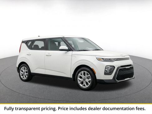 Used 2025 Kia Soul LX w/ LX Technology Package FWD image 1