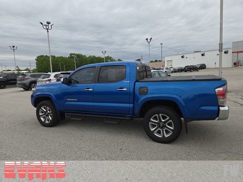 Used 2016 Toyota Tacoma Limited w/ Towing Package AWD/4WD image 29