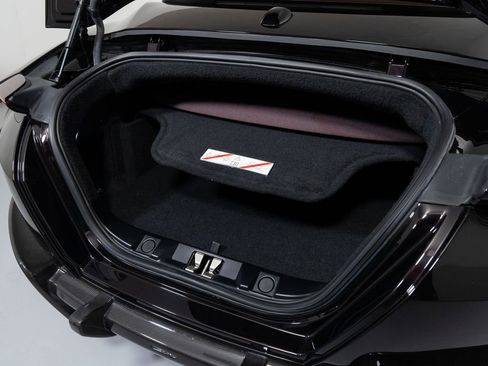 Used 2024 Ferrari Roma Spider RWD image 28