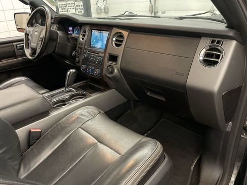Used 2017 Ford Expedition Max Platinum AWD/4WD image 23