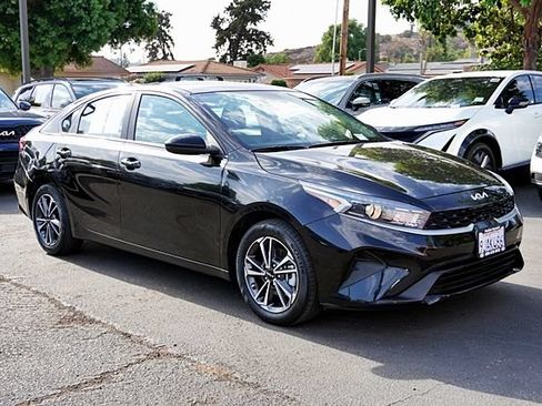 Used 2023 Kia Forte LXS FWD image 6
