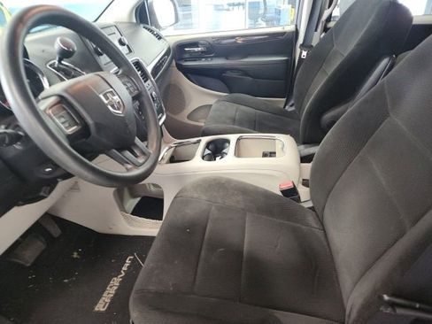 Used 2013 Dodge Grand Caravan SXT FWD image 15