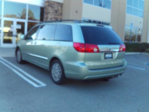 Used 2008 Toyota Sienna XLE Limited image 14