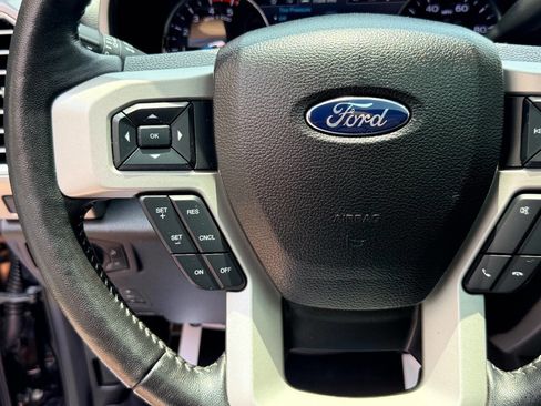 Used 2017 Ford F250 Lariat w/ Lariat Ultimate Package AWD/4WD image 26