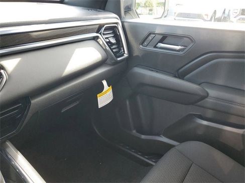 New 2025 GMC Canyon Elevation w/ Convenience Package image 25