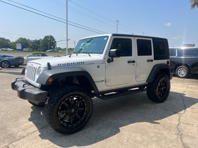 Used 2018 Jeep Wrangler Unlimited Rubicon w/ Connectivity Group AWD/4WD image 11