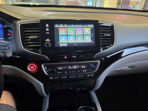 Used 2020 Honda Pilot Touring image 32