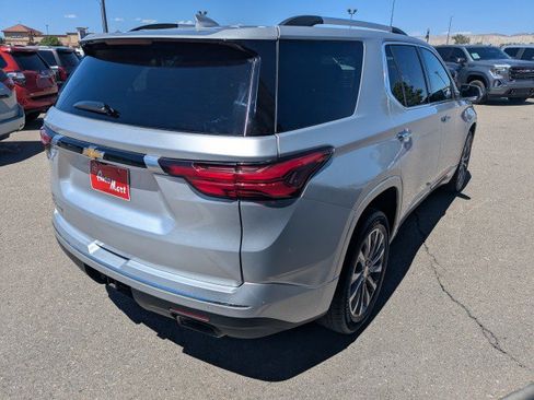 Used 2022 Chevrolet Traverse Premier AWD/4WD image 5