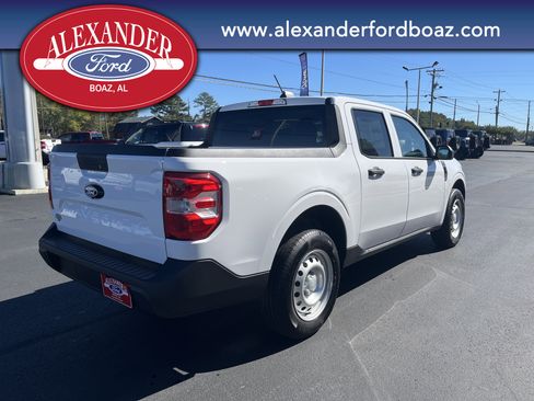 New 2025 Ford Maverick XL image 4