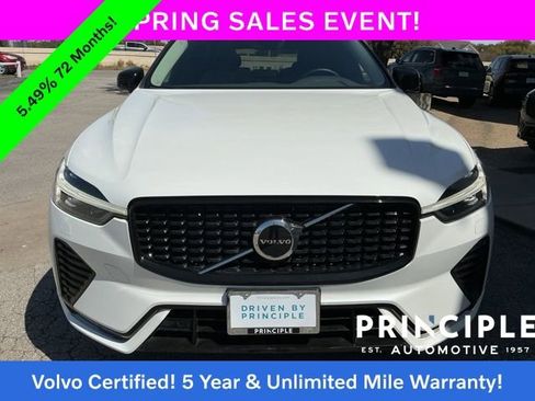 Certified 2025 Volvo XC60 B5 Core image 3