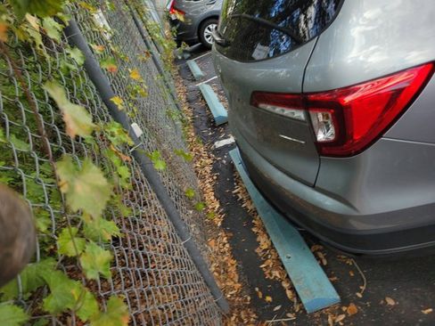 Used 2021 Honda Pilot Special Edition image 4