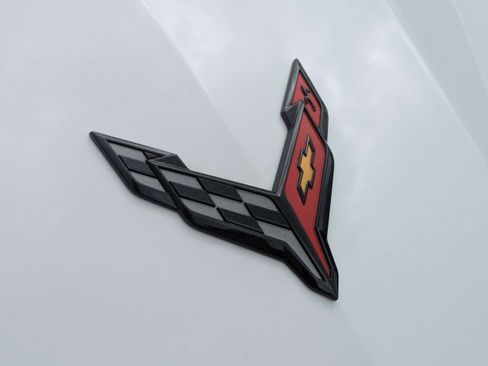 Used 2024 Chevrolet Corvette Stingray Preferred Conv w/ Z51 Performance Package RWD image 12