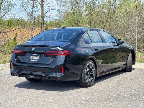New 2026 BMW 540i xDrive w/ M Sport Package AWD/4WD image 6