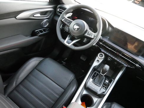 Used 2024 Dodge Hornet R/T Plus w/ R/T Blacktop Package image 9