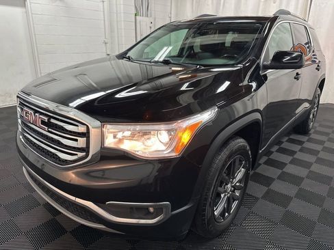 Used 2017 GMC Acadia SLT AWD/4WD image 4