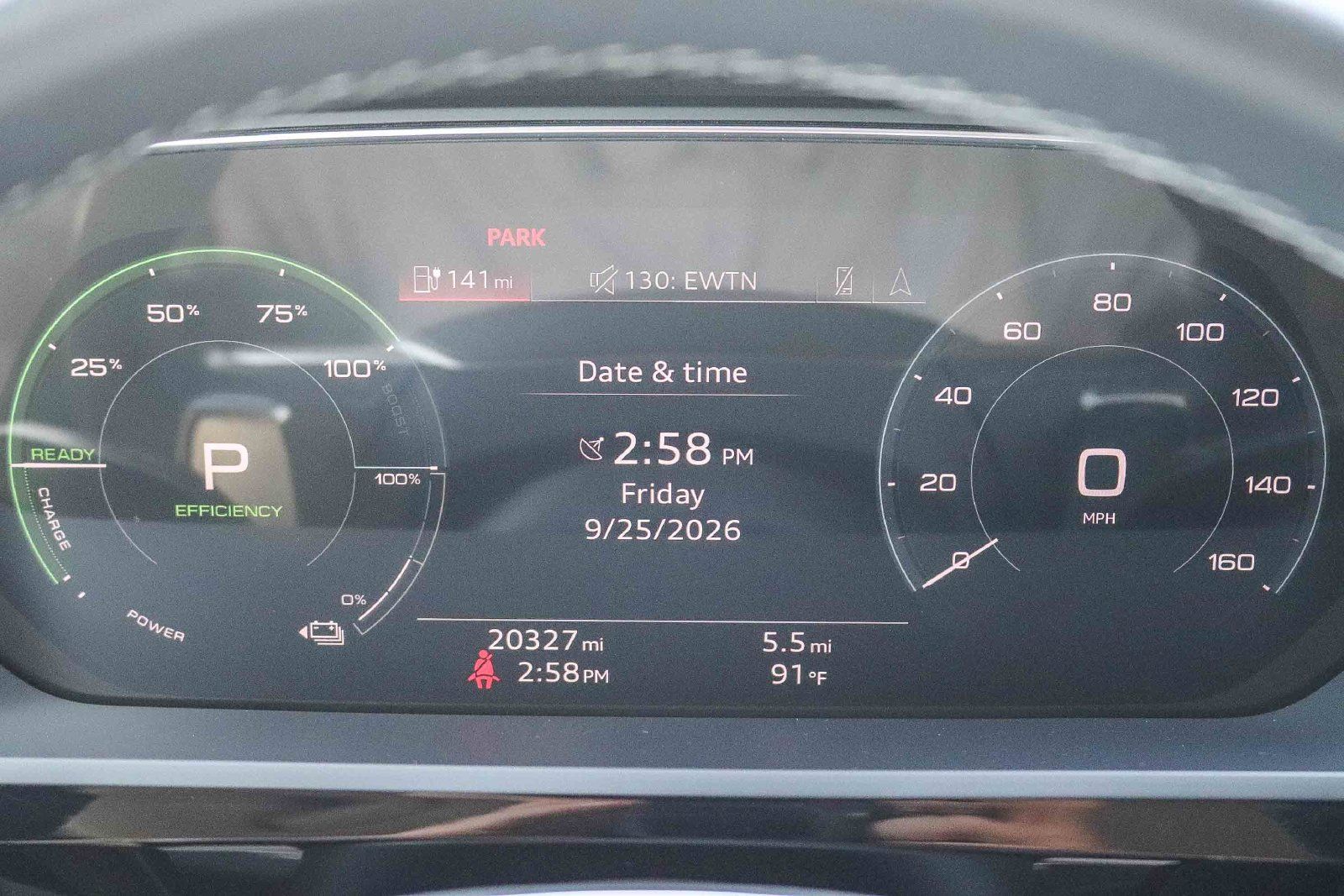 Used 2024 Audi Q8 e-tron Premium Plus w/ Premium Plus Package AWD/4WD image 27