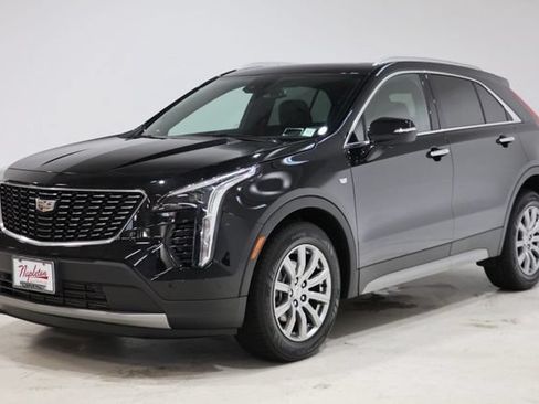 Used 2023 Cadillac XT4 Premium Luxury w/ Driver Assist Package AWD/4WD image 3