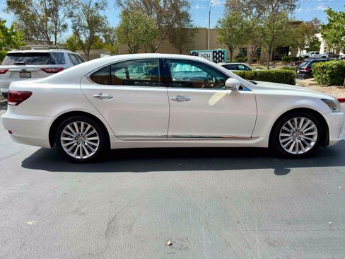 Used 2014 Lexus LS 460 AWD w/ Comfort Package image 7